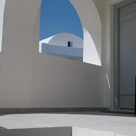Noir Santorini * Monolithos